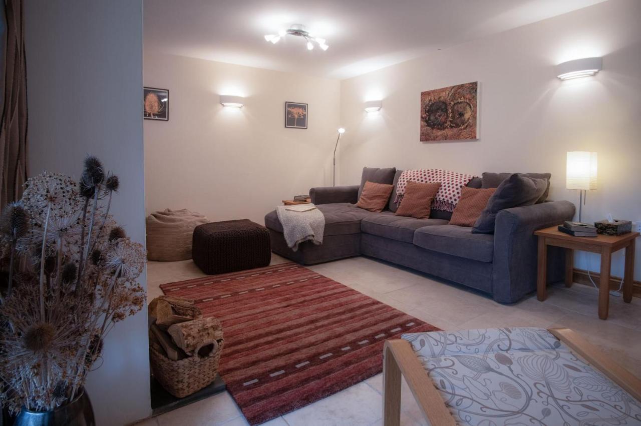 Llais Afon - 3 Bedroom Holiday Home - フィッシュガード エクステリア 写真