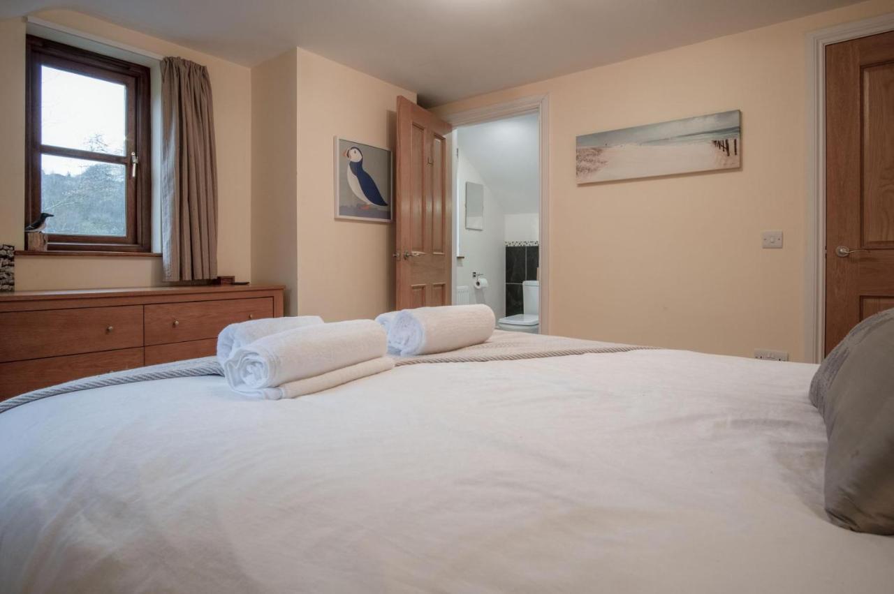 Llais Afon - 3 Bedroom Holiday Home - フィッシュガード エクステリア 写真
